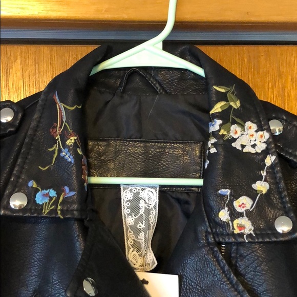 Black leather jacket - Picture 5 of 8